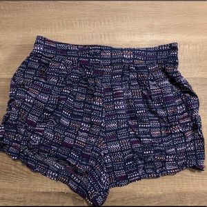 Patterned flowy shorts